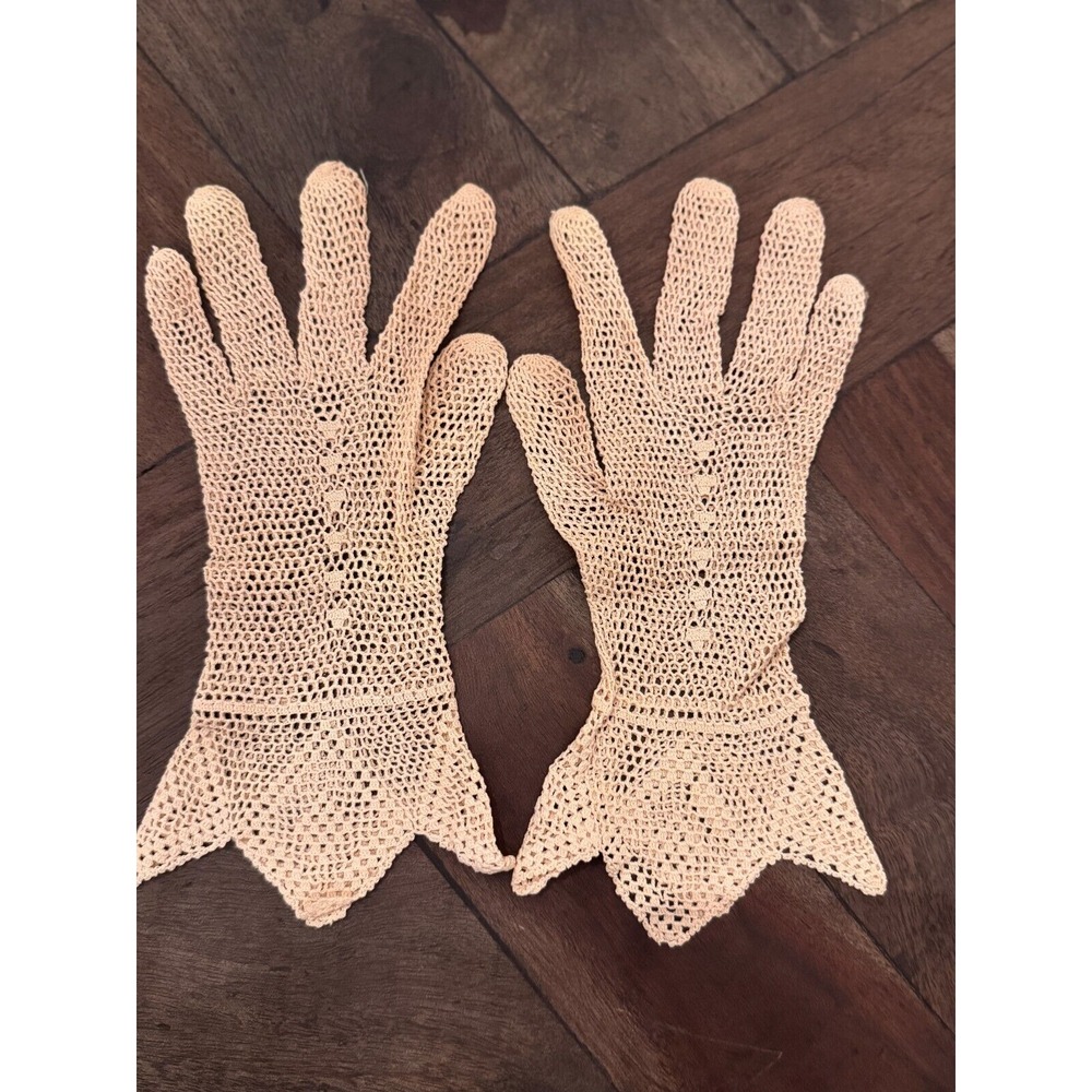 Vintage Women Crotched Cotton Gloves Bracelet Length Edwardian to‎ pre 60s Style